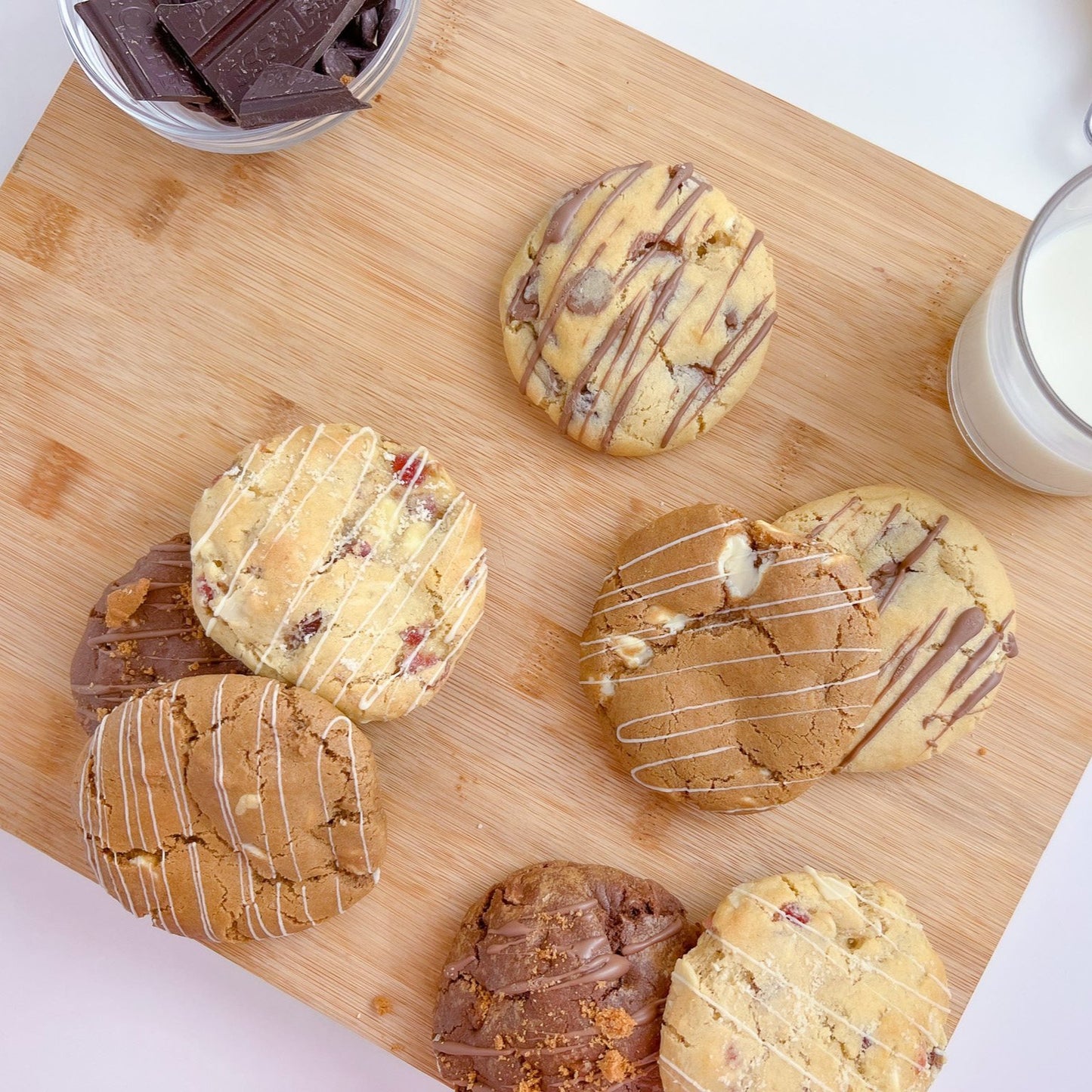 Mixed-Cookie-with-milk